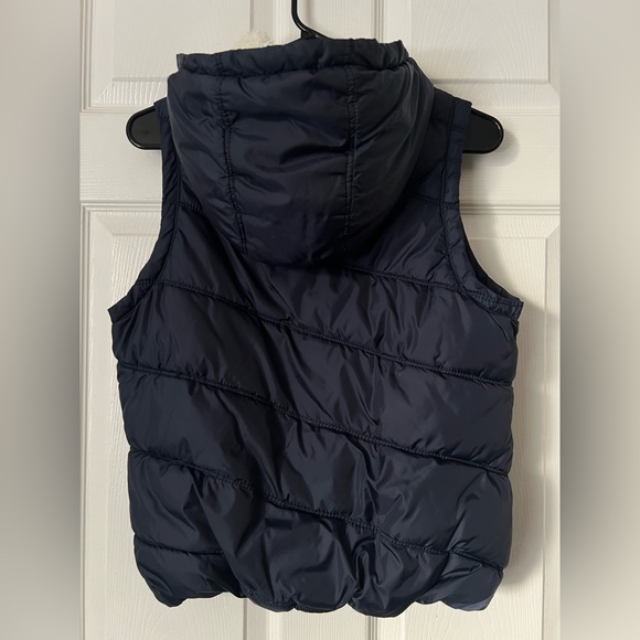 AMERICAN EAGLE OUTFITTERS β’ puffer quilted vest with faux fur hood navy blue AEO - Picture 4 of 13